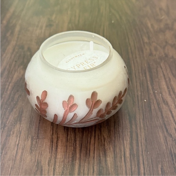 PADDYWAX Cypress & Fir - 14 oz white Glass with copper metallic branch Etching - Picture 6 of 13